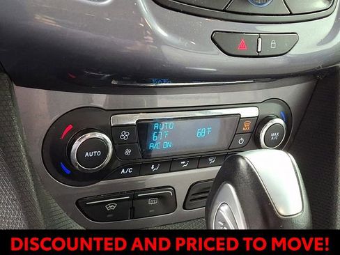 Used 2015 Ford Transit Connect Titanium image 16