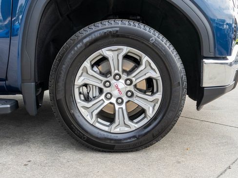 Used 2023 GMC Sierra 1500 SLT w/ SLT Convenience Package image 39