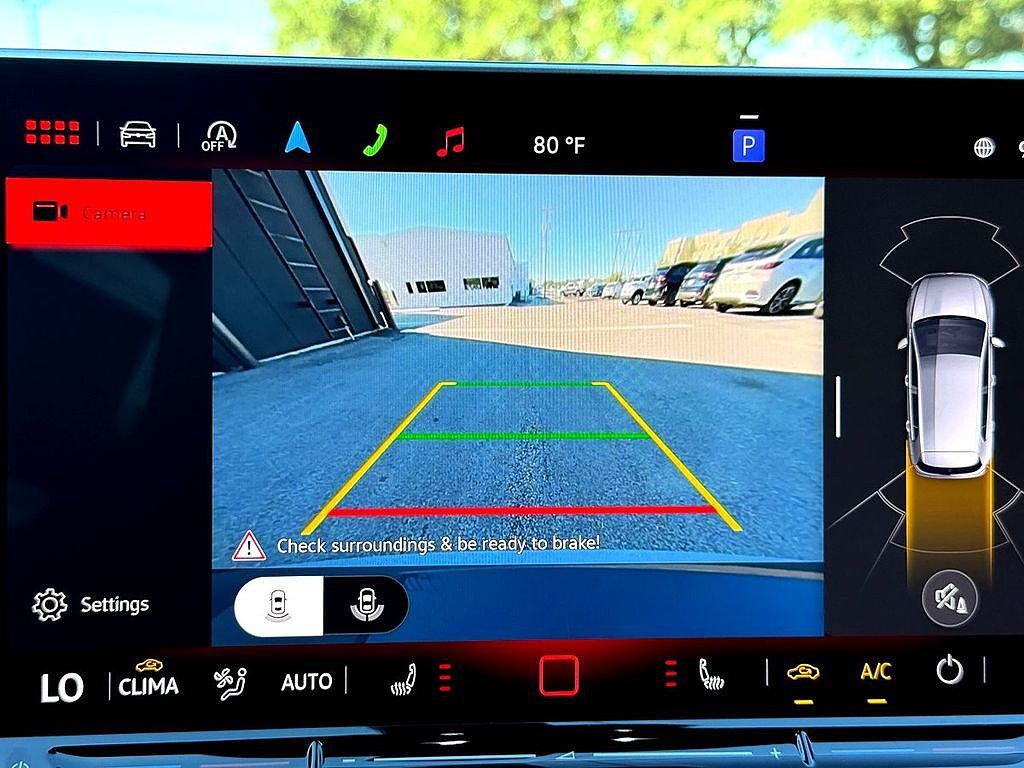 New 2026 Volkswagen GTI SE FWD image 17