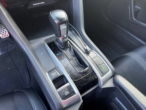 Used 2019 Honda Civic Sport image 7