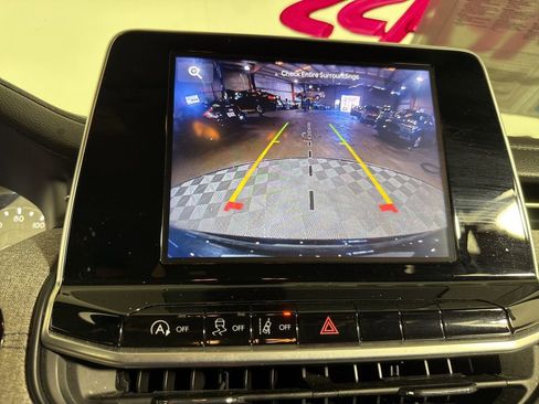 Used 2022 Jeep Compass Latitude image 27