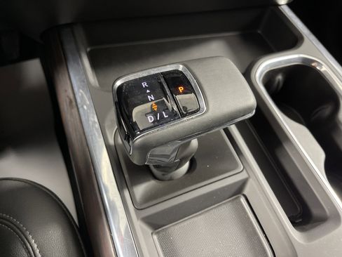 Used 2024 GMC Sierra 1500 SLT w/ SLT Premium Plus Package image 26