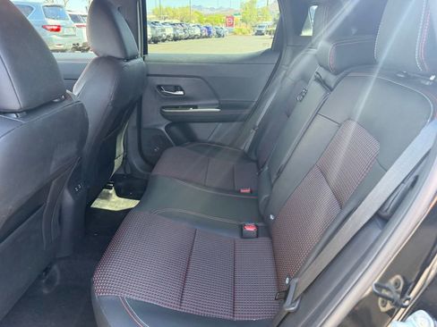 Used 2025 Nissan Kicks SR image 9