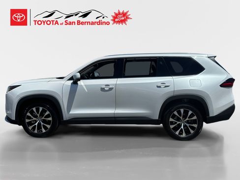 New 2026 Toyota Grand Highlander AWD Hybrid image 2