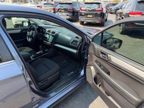 Used 2017 Subaru Legacy 2.5i Premium AWD/4WD image 7