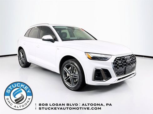 Used 2021 Audi Q5 e Premium Plus w/ Premium Plus Package AWD/4WD image 1