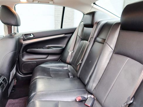 Used 2012 INFINITI G37 G37x Sedan 4D w/ Premium Pkg image 23