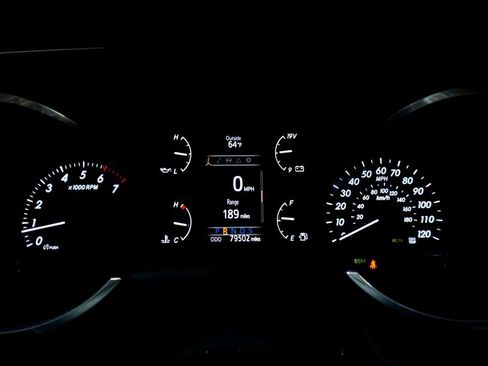 Used 2018 Toyota Sequoia SR5 image 27