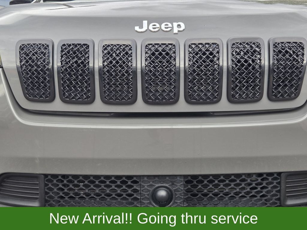 Used 2021 Jeep Cherokee Latitude Lux w/ Comfort/Convenience Group AWD/4WD image 12