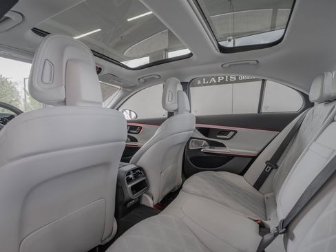 Used 2026 Mercedes-Benz E 350 4MATIC Sedan image 26
