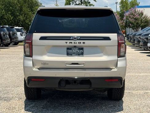 Used 2023 Chevrolet Tahoe Z71 AWD/4WD image 3