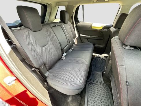 Used 2013 GMC Terrain SLE FWD image 25