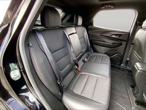 Used 2022 Chevrolet TrailBlazer RS w/ Sun and Liftgate Package FWD image 19