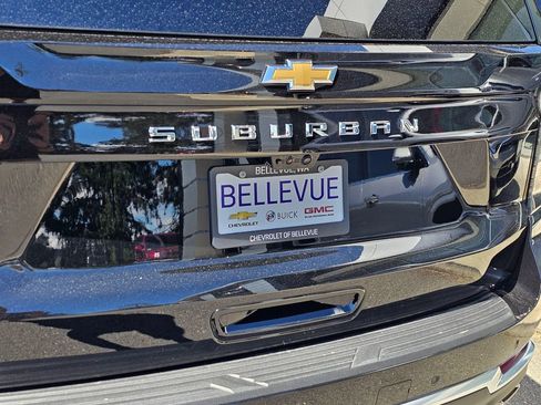 New 2026 Chevrolet Suburban High Country AWD/4WD image 15