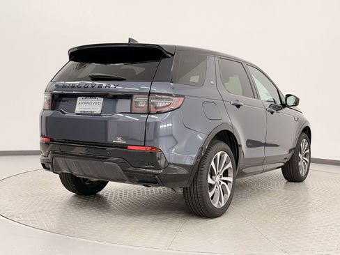 New 2025 Land Rover Discovery Sport Dynamic SE image 9