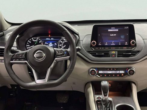 Used 2019 Nissan Altima 2.5 SV FWD image 23