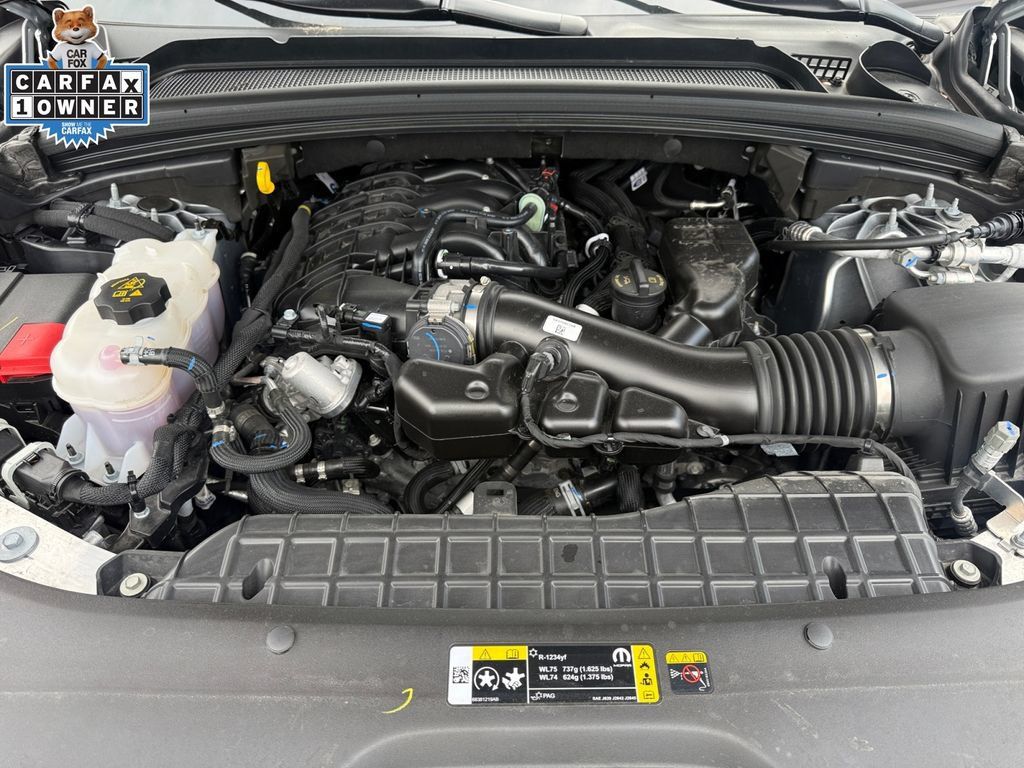 Used 2025 Jeep Grand Cherokee Laredo X w/ Luxury Tech Group I AWD/4WD image 23