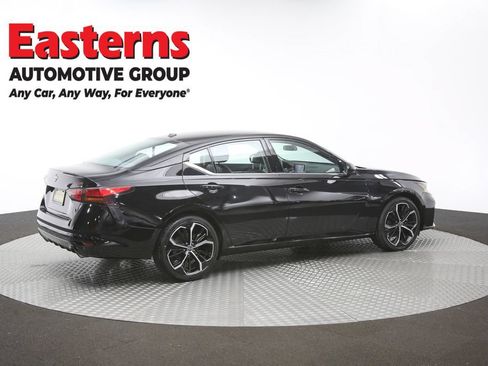 Used 2024 Nissan Altima 2.5 SR FWD image 42