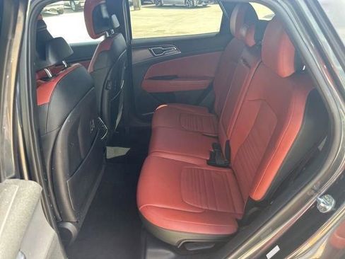 Used 2023 Kia Sportage SX image 30