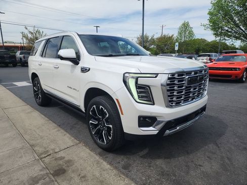 Certified 2025 GMC Yukon Denali w/ Denali Reserve Package AWD/4WD image 2