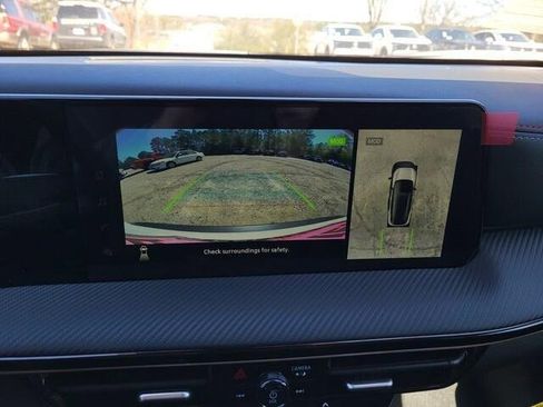 New 2025 Nissan Kicks SR w/ Illumination Package image 11