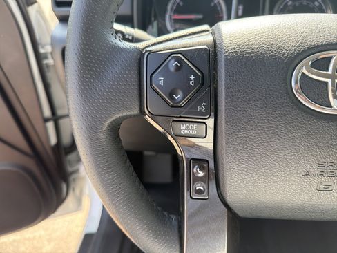 Used 2021 Toyota 4Runner Nightshade image 33