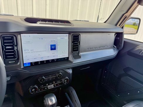 New 2026 Ford Bronco Badlands AWD/4WD image 21