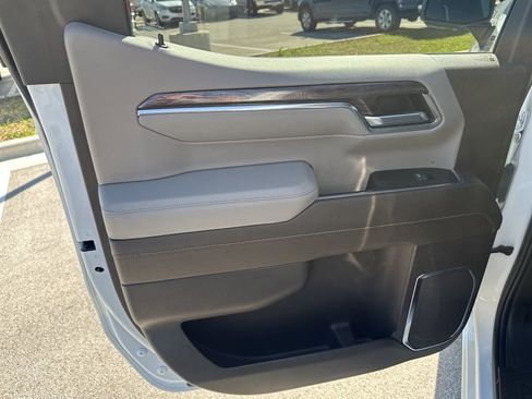 Used 2022 Chevrolet Silverado 1500 LTZ image 17