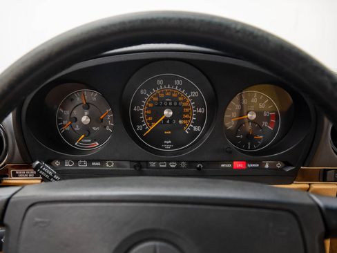 Used 1987 Mercedes-Benz 560 SL image 20