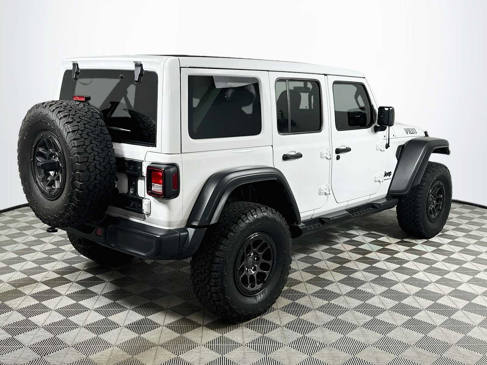 Used 2023 Jeep Wrangler Unlimited Sport AWD/4WD image 7