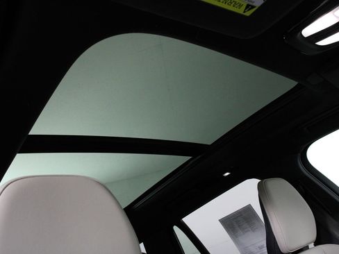 Certified 2025 Volvo XC90 T8 Plus AWD/4WD image 23