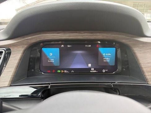 Used 2024 Volkswagen Atlas SEL image 24