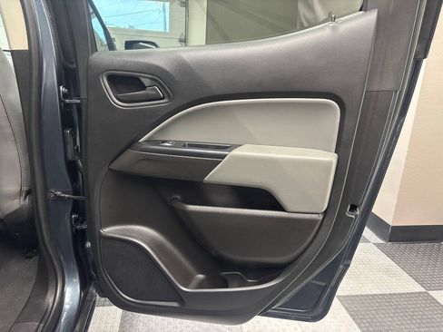 Used 2019 Chevrolet Colorado W/T w/ WT Convenience Package RWD image 19
