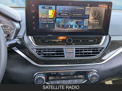 New 2025 Nissan Altima 2.5 SR image 18