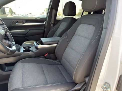 Used 2025 GMC Terrain Elevation AWD/4WD image 14