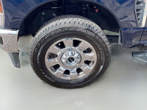 Used 2025 Ford F250 Lariat w/ Chrome Package image 31