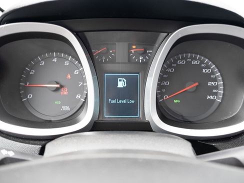 Used 2017 Chevrolet Equinox LT w/ Convenience Package FWD image 5