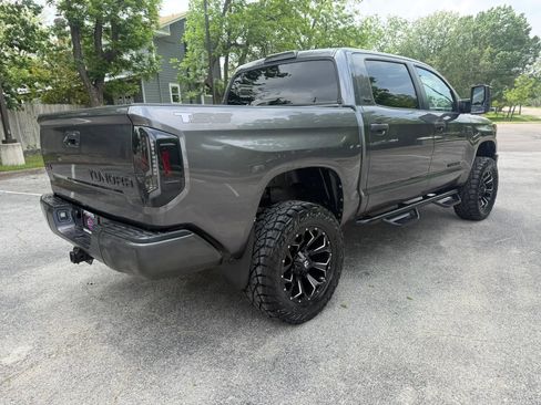 Used 2016 Toyota Tundra SR5 w/ SR5 Upgrade Package AWD/4WD image 5