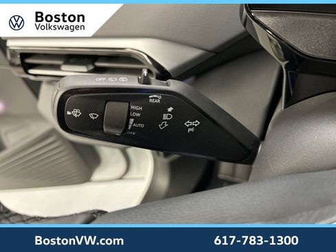 New 2025 Volkswagen ID.4 Pro image 19