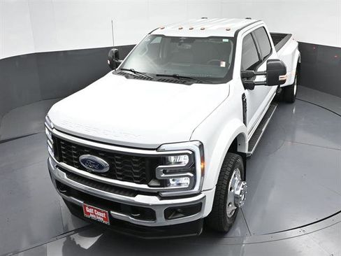 Used 2026 Ford F450 Lariat w/ FX4 Off-Road Package AWD/4WD image 39