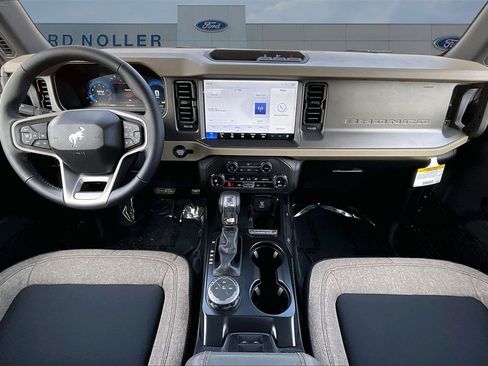 New 2025 Ford Bronco Big Bend image 6