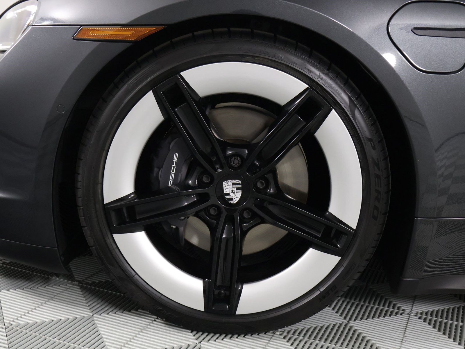 Certified 2025 Porsche Taycan RWD image 29