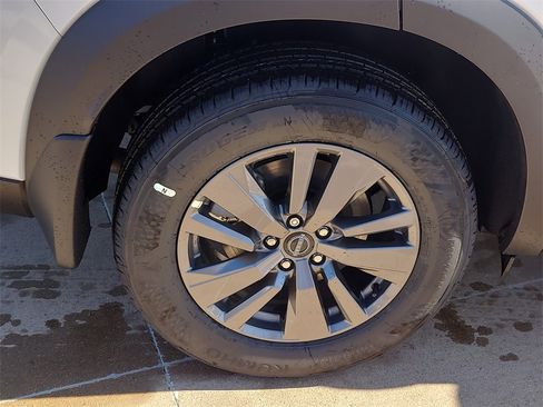 New 2026 Nissan Pathfinder SV image 6