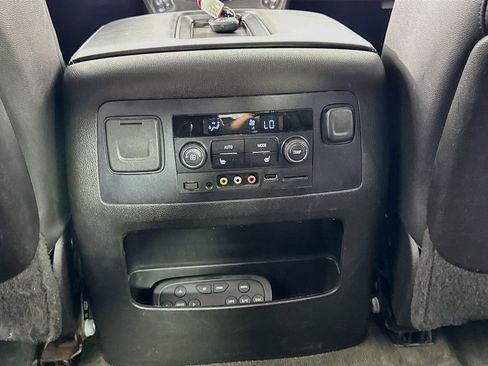 Used 2015 Chevrolet Tahoe LTZ RWD image 32