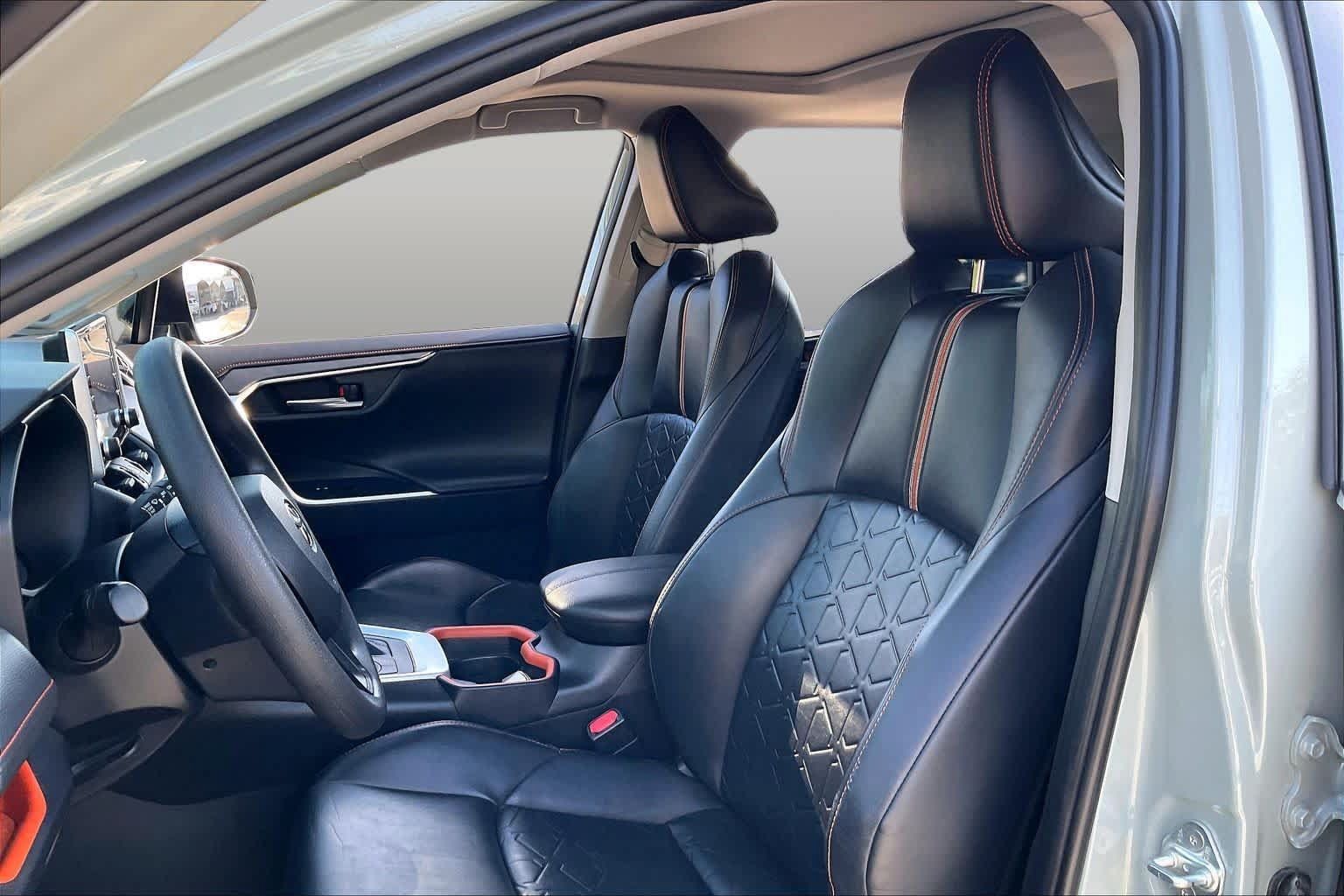 Used 2019 Toyota RAV4 Adventure w/ Advanced Technology Package AWD/4WD image 8