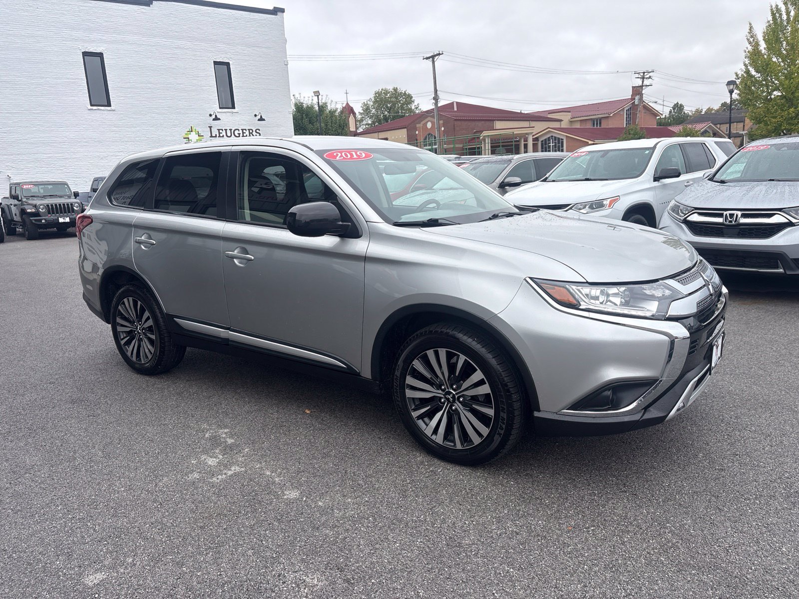 Used 2019 Mitsubishi Outlander AWD image 6