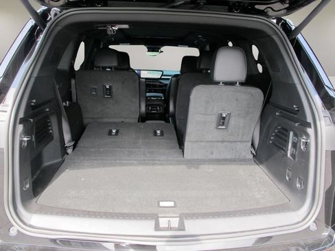 Used 2026 Buick Enclave Sport Touring w/ Super Cruise Package FWD image 24