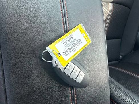 Used 2024 Nissan Altima 2.5 SR FWD image 5