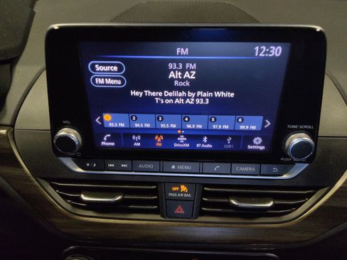 Used 2024 Nissan Altima 2.5 SV FWD image 25