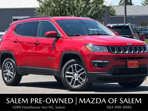 Used 2018 Jeep Compass Latitude w/ Popular Equipment Group AWD/4WD image 1